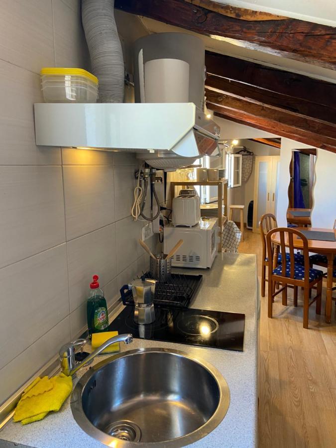 Calle Embajadores - Apart 4 Pax Pza Cascorro Madrid Esterno foto