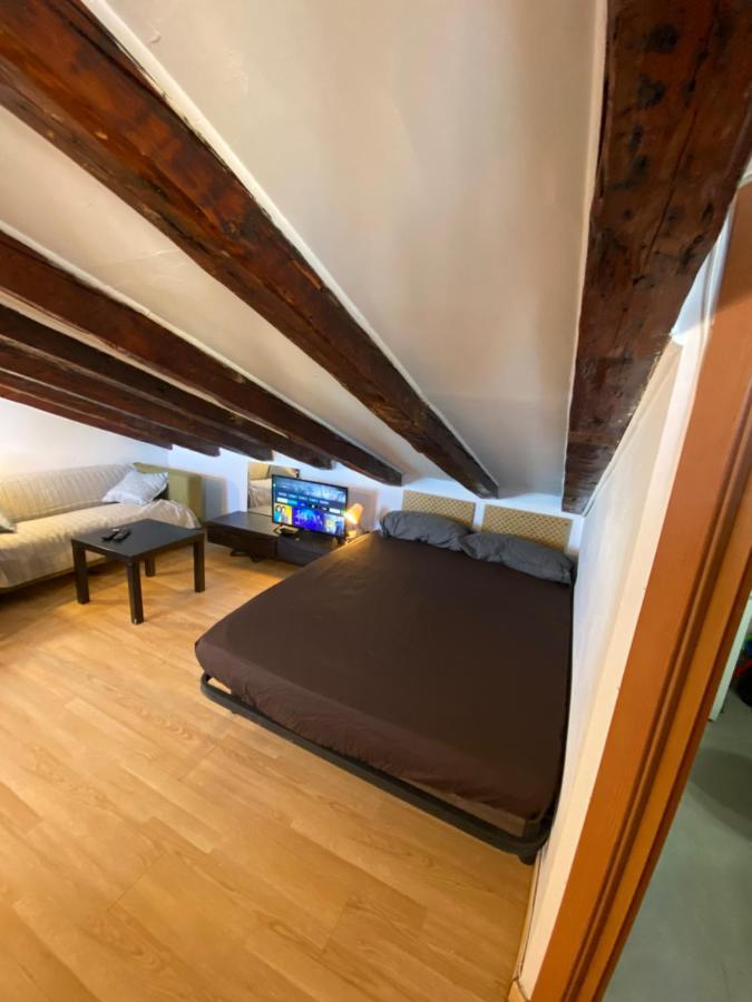 Calle Embajadores - Apart 4 Pax Pza Cascorro Madrid Esterno foto